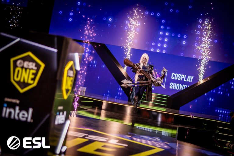 cosplay-20240427_Adam-Lakomy_ESL_One_UK_22974